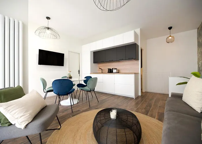 Luxury Home Near Tour Eiffel